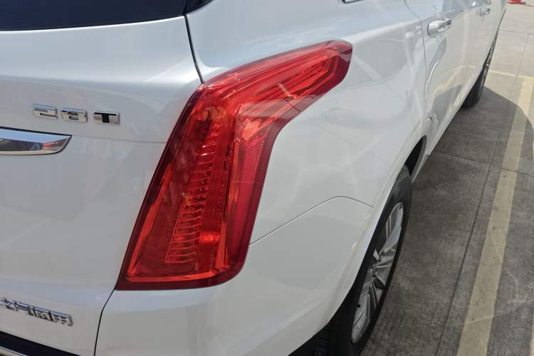 Used Cadillac XT5 2016 25T Luxury Model
