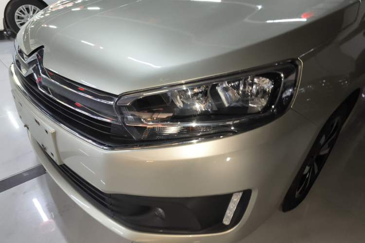 Used Citroen C4 Sega 2016 1.2THP Automatic Luxury Model Left Front Headlight