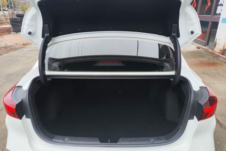 Used CHANGAN Eado 2020 PLUS Blue Whale NE 1.4T GDI DCT Flagship Model Trunk