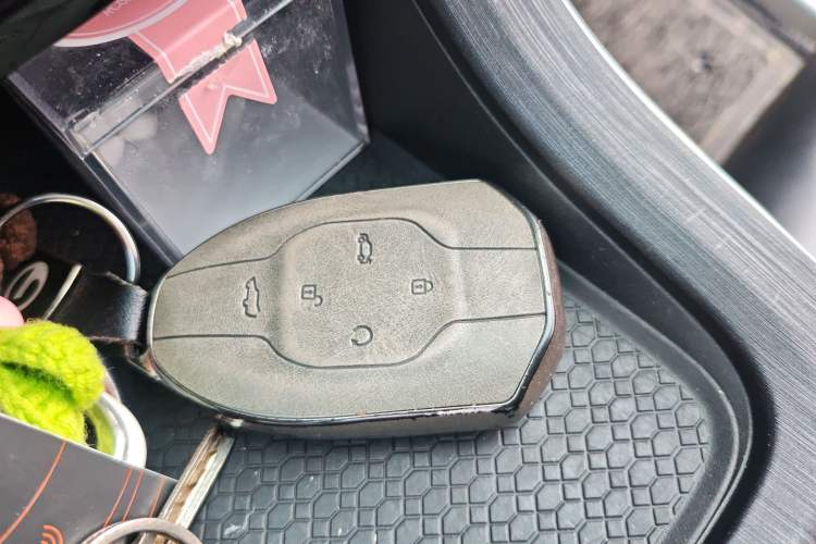 Used GAC Trumpchi GS8 2022 Linghang Series 2.0 TGDI Two-Wheel-Drive Luxury Smart Connectivity Version (7 Seats)
