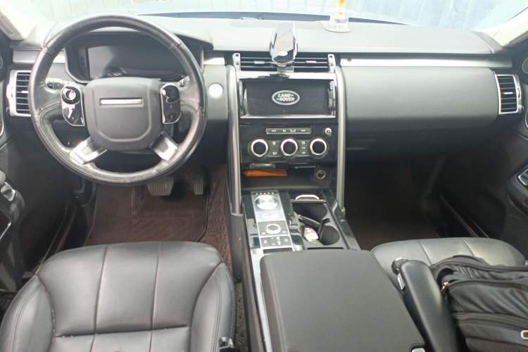 Used Land Rover Discovery 2020 3.0 SC V6 30th Anniversary Special Edition Center Console