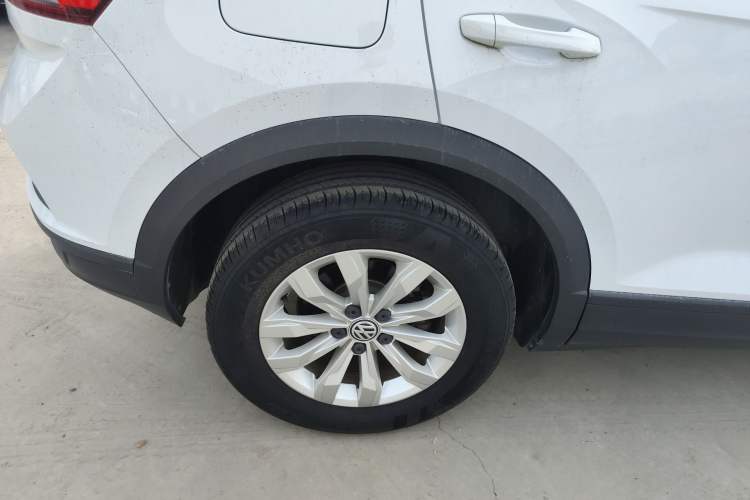 Used Volkswagen T-ROC 2019 230TSI DSG Two-Wheel Drive Fashion Edition China VI Standard Exterior 5