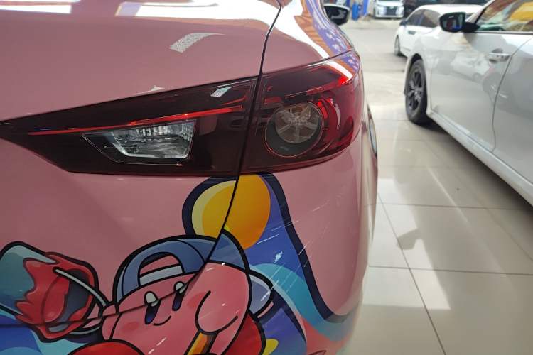 Used Mazda 3 Axela 2016 Sedan 1.5L Automatic Luxury Model Exterior 3