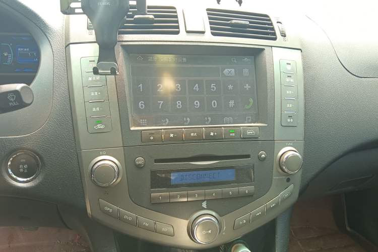 Used BYD S6 2013 Platinum Edition 2.0L Manual Luxury Model
