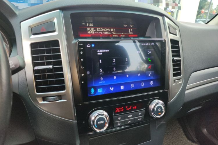 Used Mitsubishi Pajero 2020 3.0L Automatic Standard Edition Audio And AC Panel