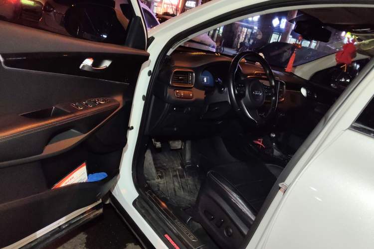 Used Kia Sorento 2016 Sorento L 2.2T Diesel 4WD Elite Edition 7 Seats China V Emission Standard
