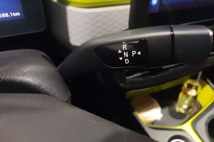 Used SOL E10X 2021 302 km Range Luxury Version 30.2 kWh