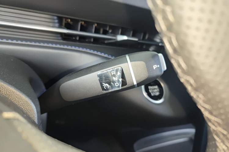 Used CHANGAN Eado PHEV 2025 Smart New Blue Whale 145KM High-Energy Edition
