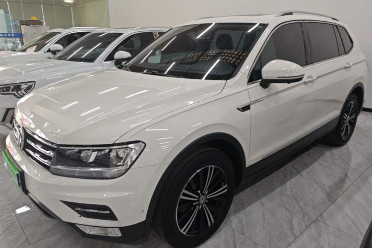 Used Volkswagen Tiguan L 2020 330TSI Automatic Two-Wheel Drive Panoramic Comfort Edition China VI Standard