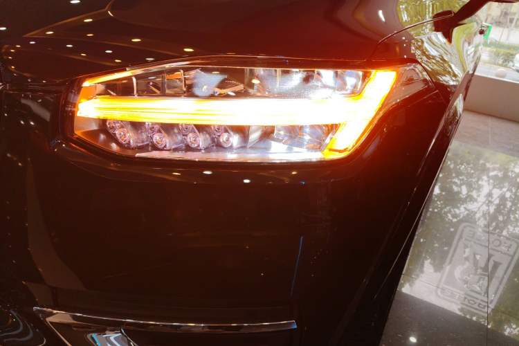 Used Volvo XC90 2023 B6 Zhiyi Luxury Edition 7-Seater