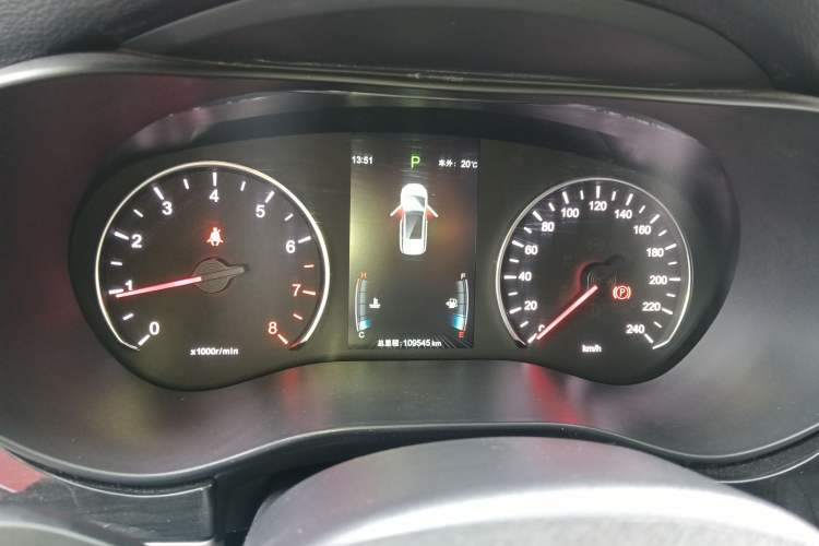 Used BYD Song MAX 2017 1.5T Automatic Smart Connect Prestige 7-Seater Instrument Cluster