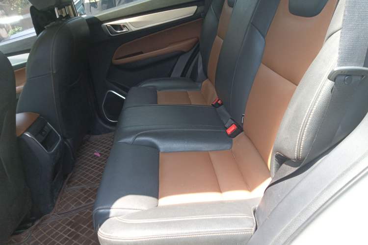 Used Geely Auto Vision X6 2018 1.4T CVT 4G Connected Luxury Version