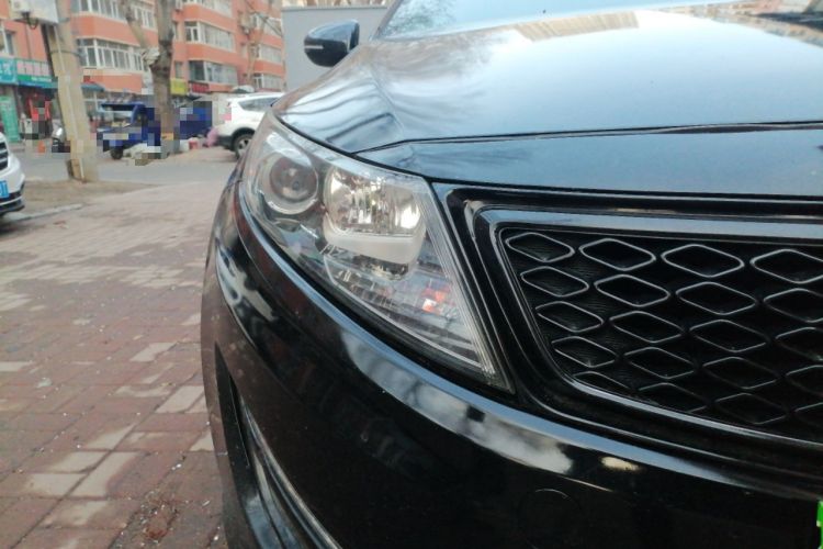 Used Kia K5 2011 2.0L Automatic DLX Right Front Headlight