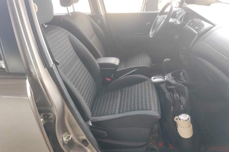 Used Nissan Livina 2013 Jinrui 1.6XL CVT Comfort Edition Right Front Seat