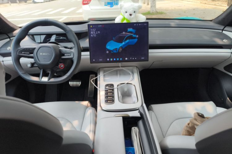 Used Xiaomi Auto SU7 2024 Four-Wheel Drive Ultra-Long Range Advanced Intelligent Driving Max Edition Center Console