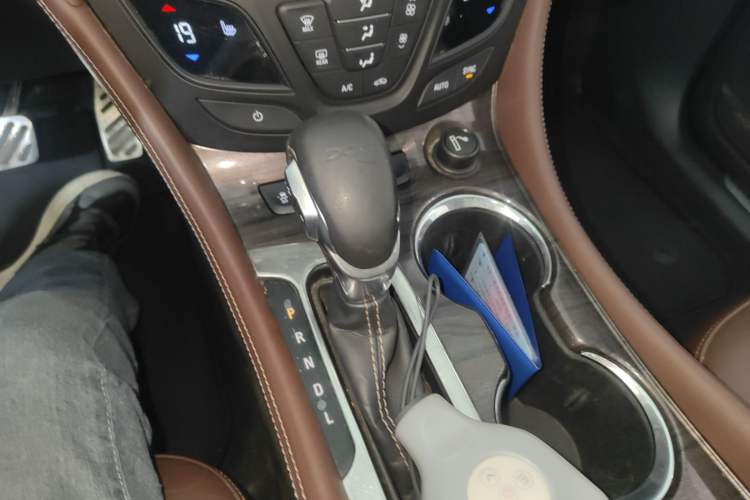 Used Buick Envision 2016 20T Two-Wheel-Drive Elite Model Gear Lever