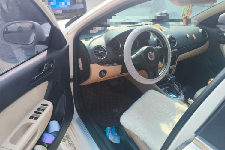 Used Volkswagen Lavida 2011 1.6L Automatic Premium Edition Driver Seat