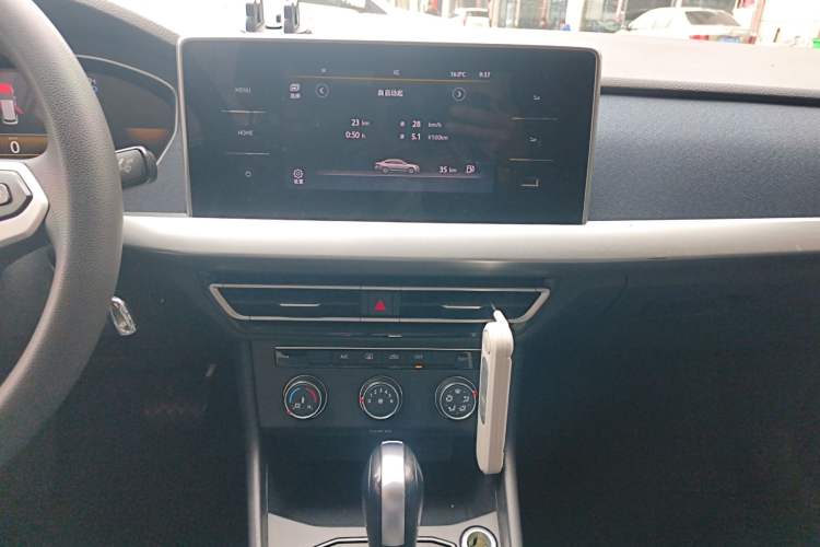 Used Volkswagen Lavida 2023 1.5L Automatic De Yi Edition Audio And AC Panel