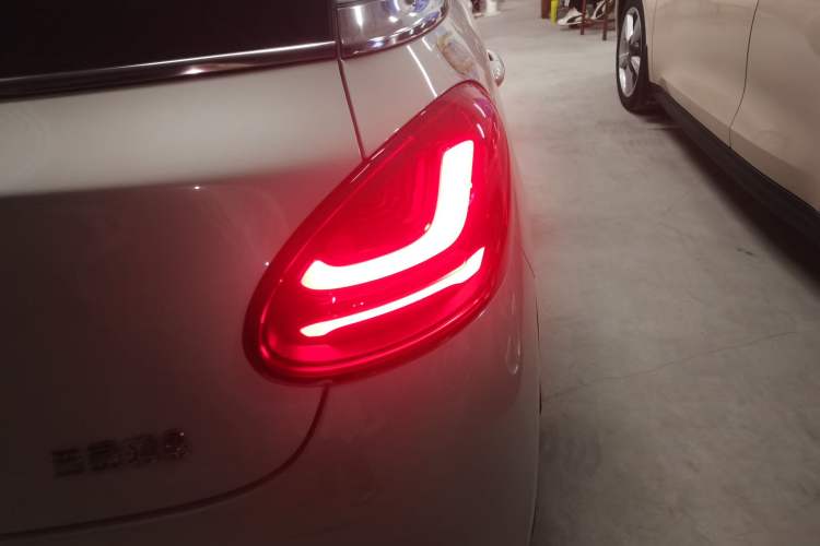 Used Wuling Bingo 2023 333 km Lingxi Connected Version Right Rear Taillight