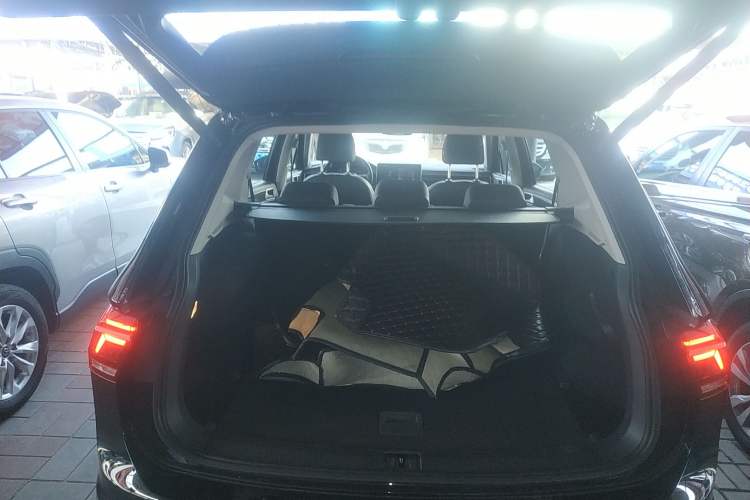 Used Volkswagen Tiguan L New Energy 2023 430 PHEV Plug-in Hybrid Prestige Edition
