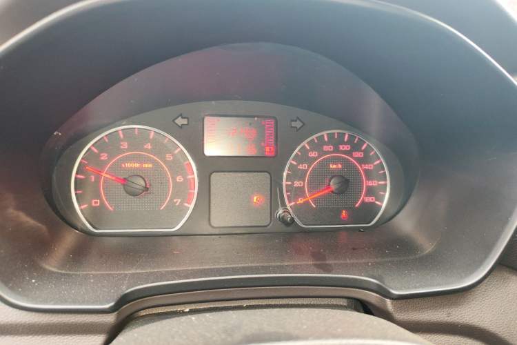 Used Wuling Hongguang V 2022 1.5L Jingqu Version Hydraulic Power Steering LAR