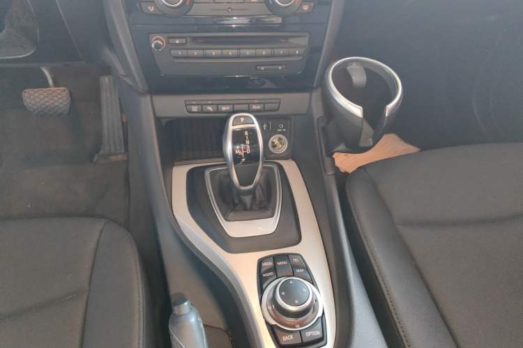 Used BMW X1 2014 sDrive18i Leading Model
