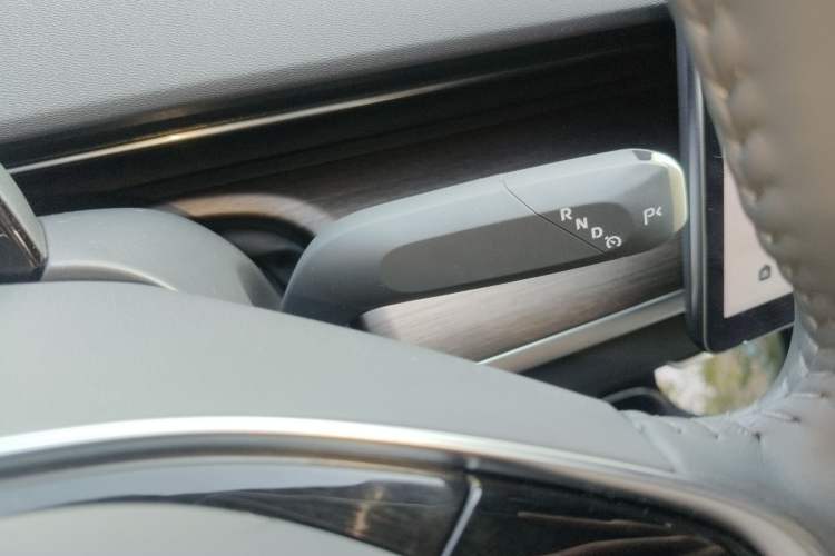 Used CHANGAN NEVO A07 2024 Pure Electric "True Fragrance" Edition 515 Prestige Model Gear Lever