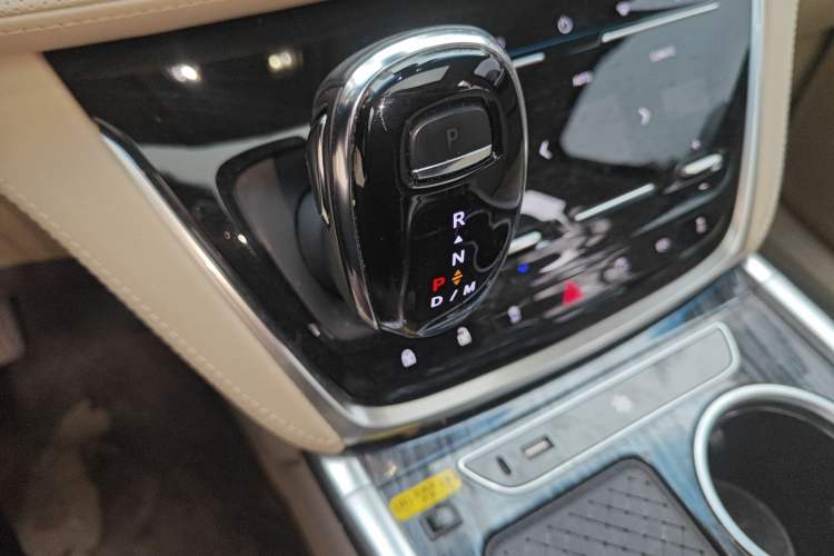 Used Buick GL8 2023 ES Lu Zun Deluxe Model
