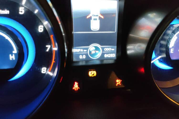 Used Changan CS75 2016 2.0L Manual Luxury Version China V Standard
