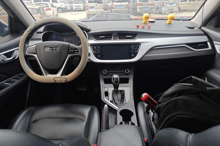 Used Geely Auto Vision 2020 Revised Version 1.5L CVT Asian Games Edition Center Console