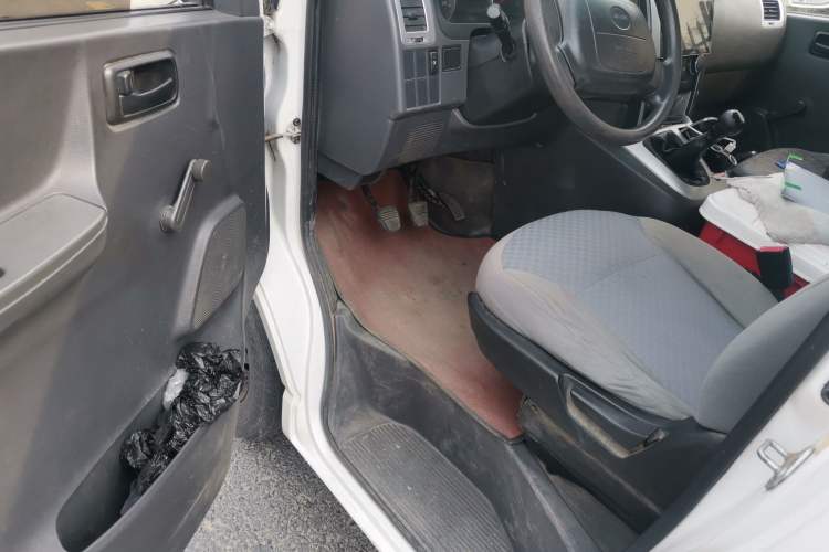 Used Jinbei Express 2020 2.0L China VI Standard Practical 6-Seater G6P-5 1TZS