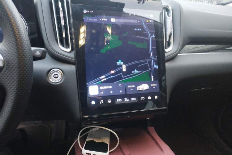 Used Hongqi HS3 PHEV 2025 Model 117km Jingwei Edition Audio And AC Panel