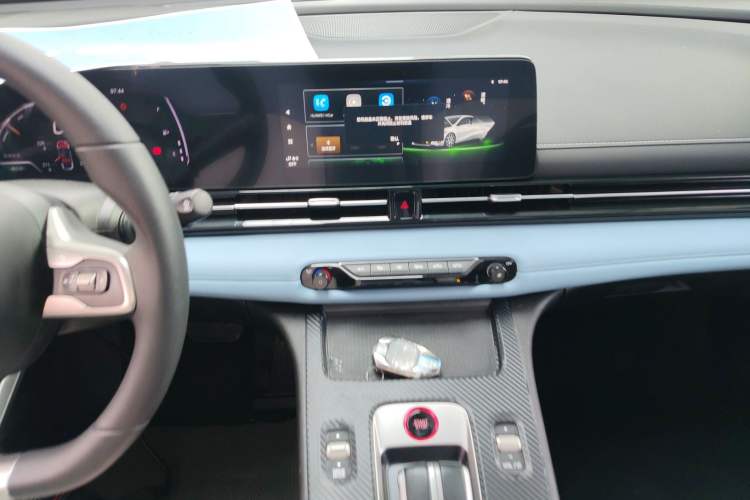 Used GAC Trumpchi EMPOW 2023 Shadow Leopard H High-Energy Hybrid Edition Audio And AC Panel