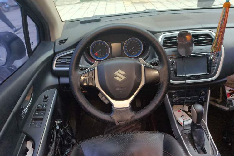 Used Suzuki S-Cross 2014 1.6L CVT Two-Wheel Drive Elite Version
