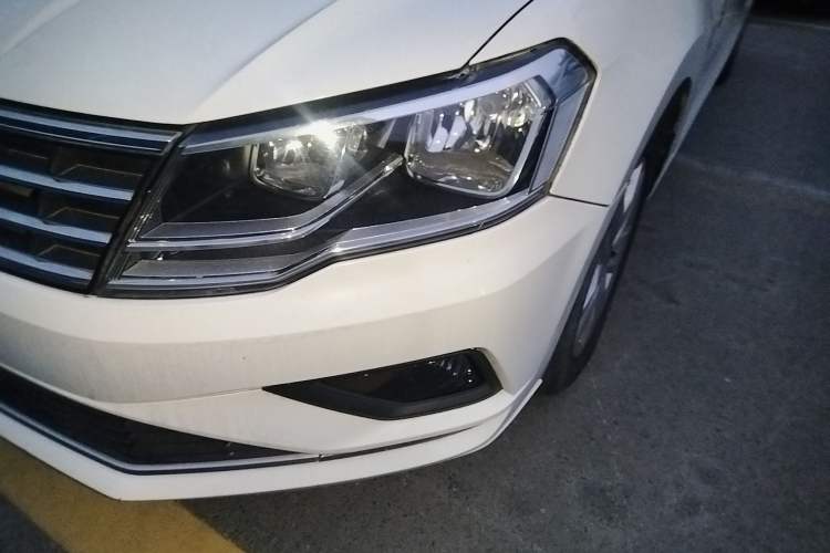 Used Volkswagen Jetta 2017 1.5L Manual Comfort Model Left Front Headlight