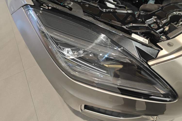 Used Jaguar E-PACE 2024 All-New R-DYNAMIC S Sport Edition Right Front Headlight