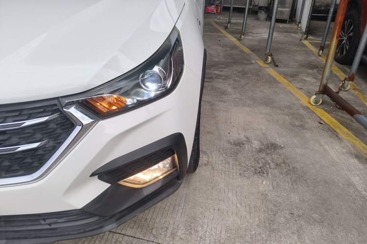 Used Baojun 310W 2018 1.5L Automatic Fashion Version China V Emission Standard