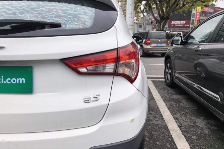 Used Haima S5 2014 1.6L Manual ZhiCheng Model
