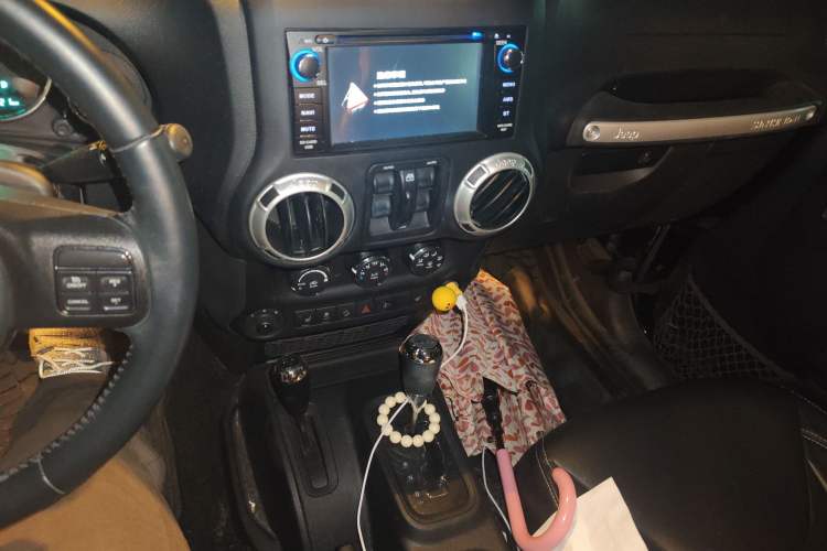 Used Jeep Wrangler 2015 3.0L Sahara Four-Door Edition
