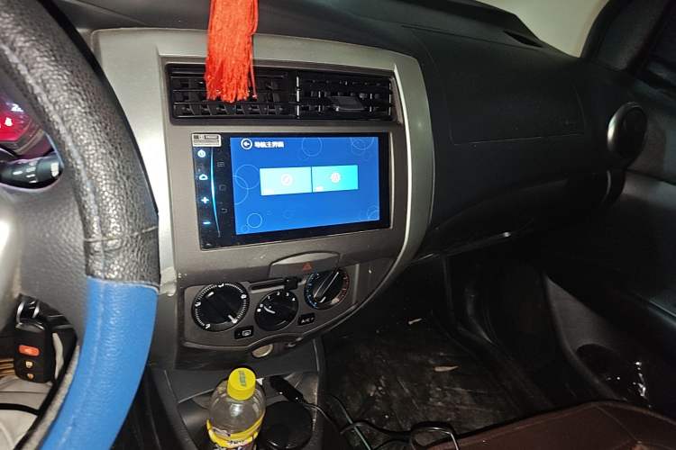 Used Nissan Livina 2013 Jingrui 1.6XL Manual Comfort Edition Audio And AC Panel