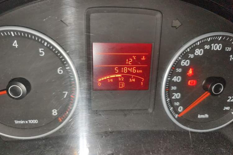 Used Volkswagen Bora 2011 1.6L Manual Comfort Version Odometer Close Up