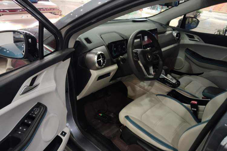 Used BYD Yuan Pro 2023 320KM Luxury Version
