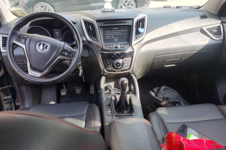Used Changan CS75 2014 2.0L Manual Luxury Version China IV Standard