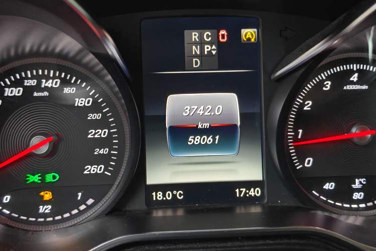 Used Mercedes-Benz V-Class 2018 V 260 L Prestige Extended Version China VI
