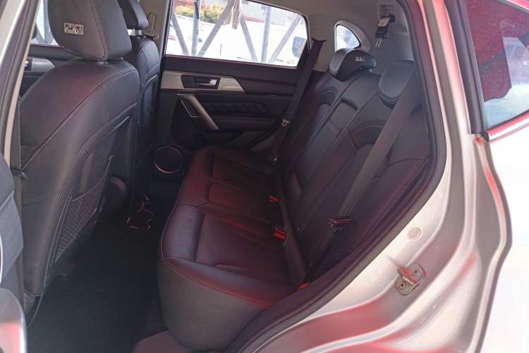 Used Haval H2 2016 Red-Label 1.5T Automatic Two-Wheel Drive Luxury Model
