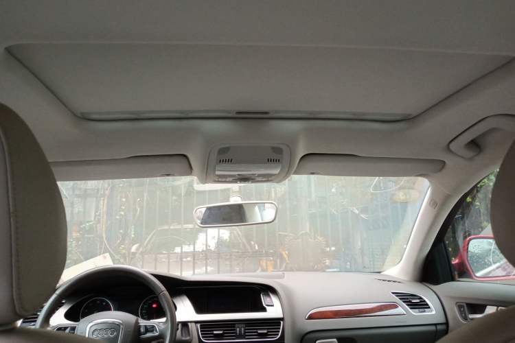 Used Audi A4L 2012 2.0 TFSI automatic Comfort trim level