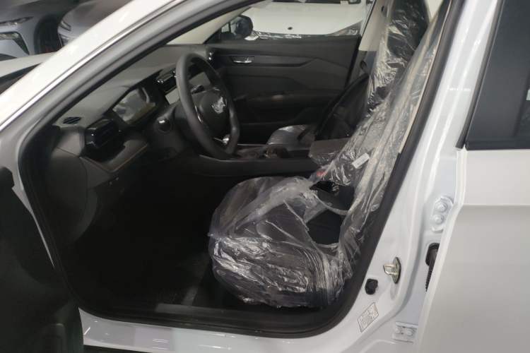 Used Dongfeng Aeolus Yixuan 2026 1.5L Automatic Luxury Edition