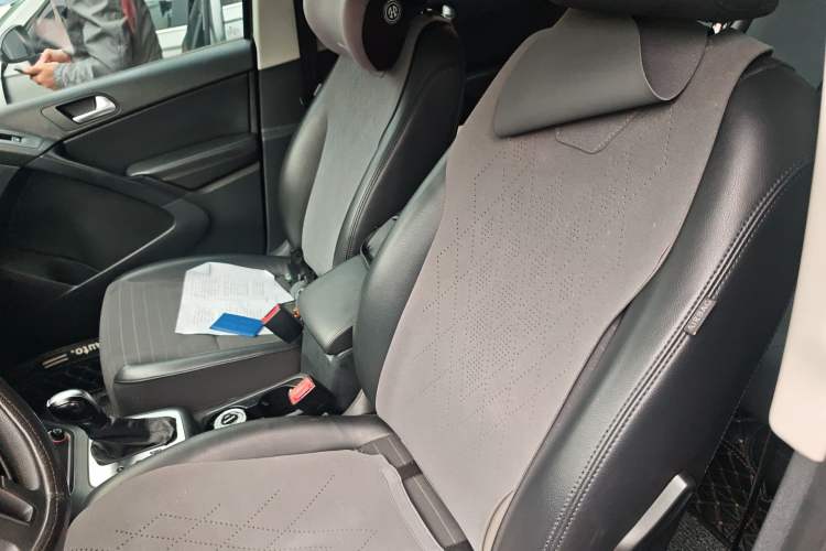 Used Volkswagen Tiguan 2015 1.8TSI Automatic Two-Wheel Drive Trend Edition Left Front Seat