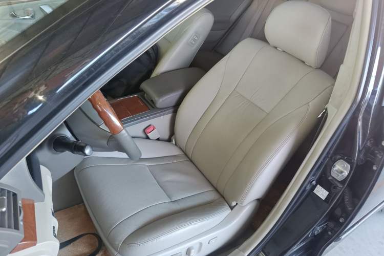 Used Toyota Camry 2013 200G Classic Luxury Edition
