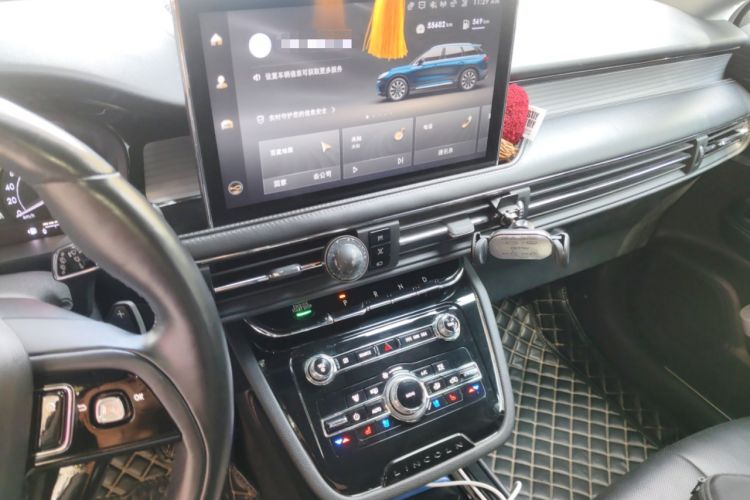 Used Lincoln Corsair 2021 2.0T Two-Wheel Drive Deluxe Edition Audio And AC Panel